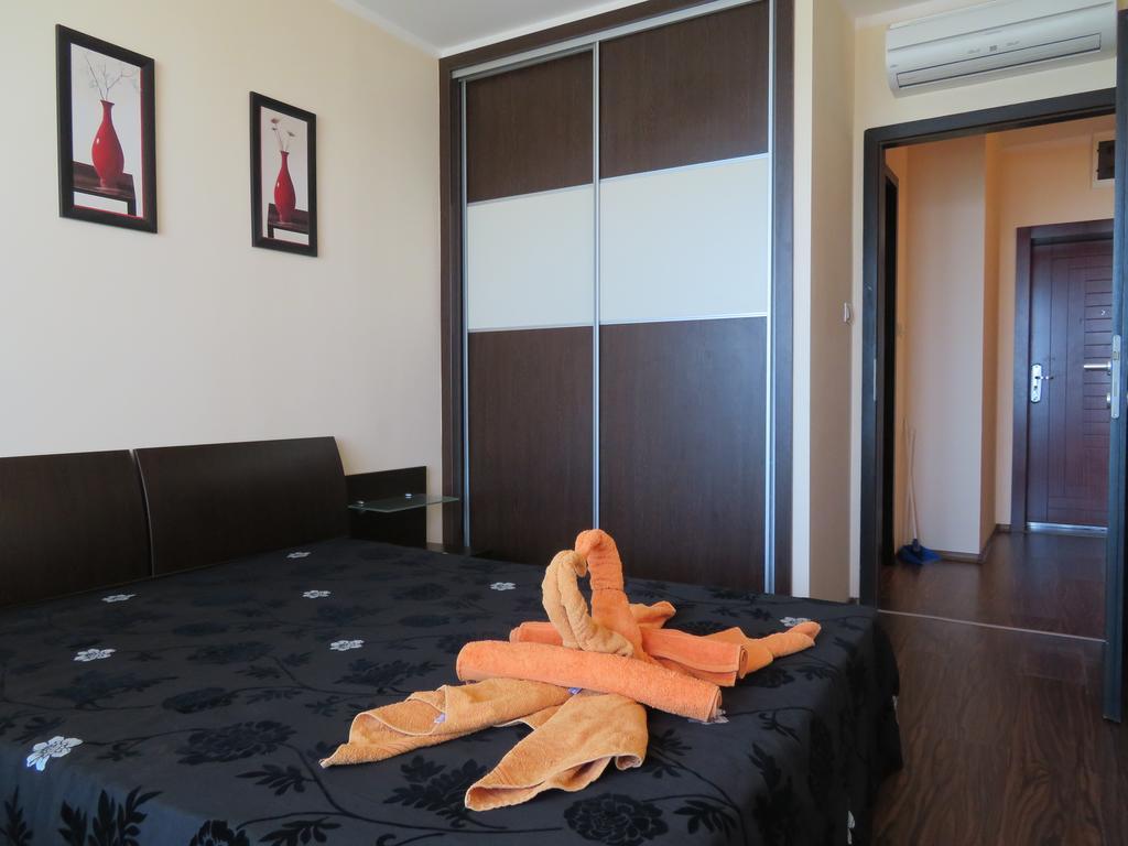 Apartments Sirena First Line - Апартаменти Сирена На Първа Линия ゴールデンサンド エクステリア 写真