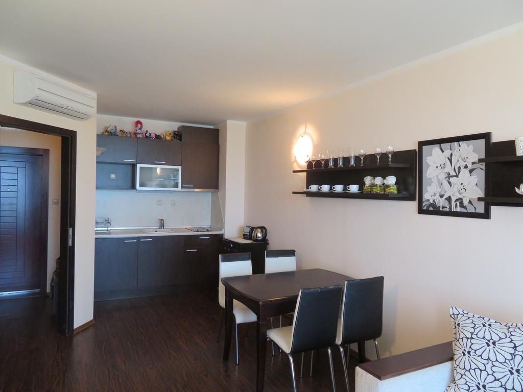 Apartments Sirena First Line - Апартаменти Сирена На Първа Линия ゴールデンサンド エクステリア 写真